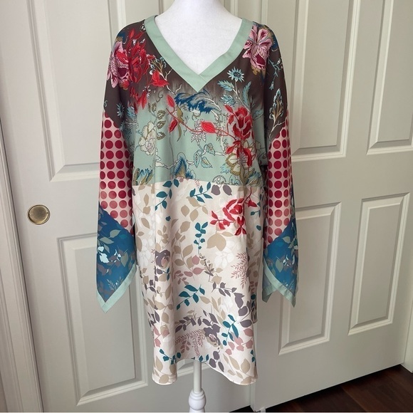 Soft Surroundings Izumi Pullover Kimono Sleeve Asian Floral V-Neck Tunic Blouse - Picture 2 of 13